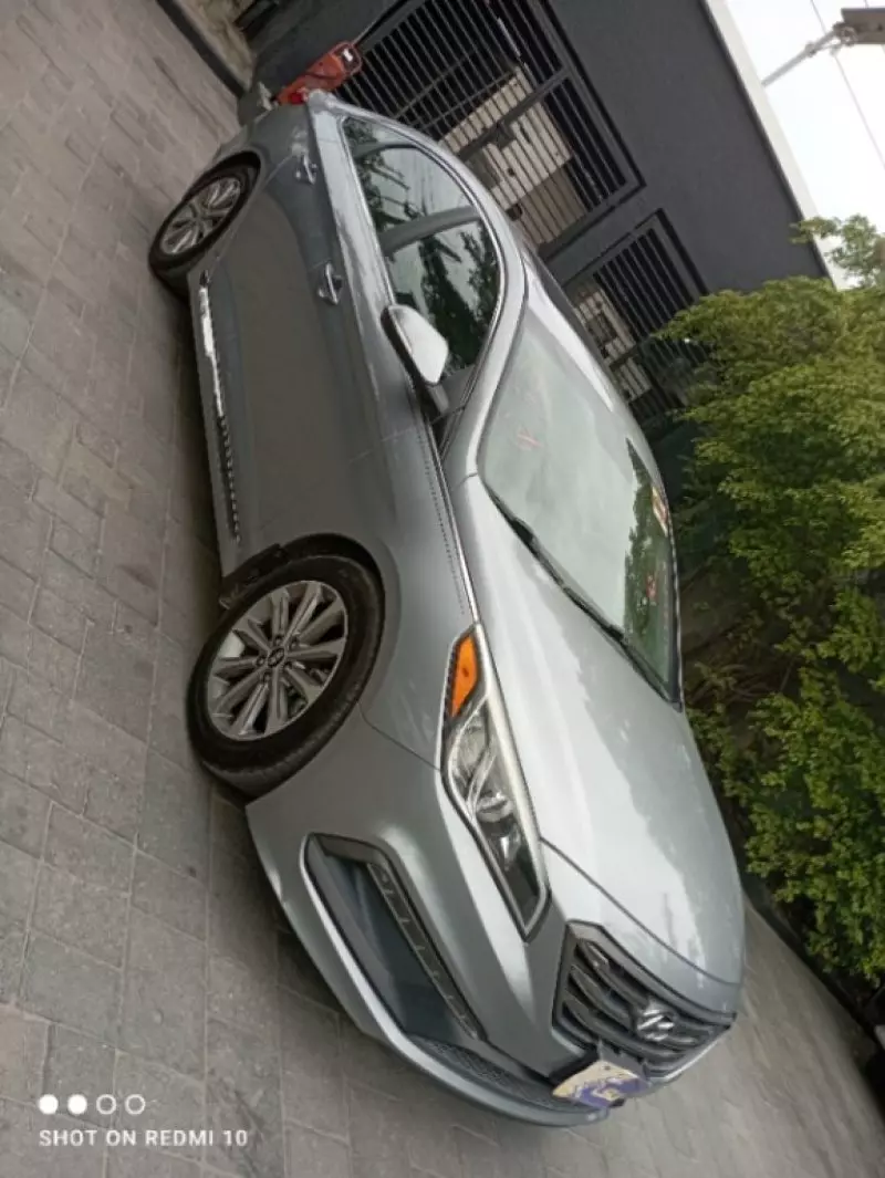 Hyundai Sonata   - 2016