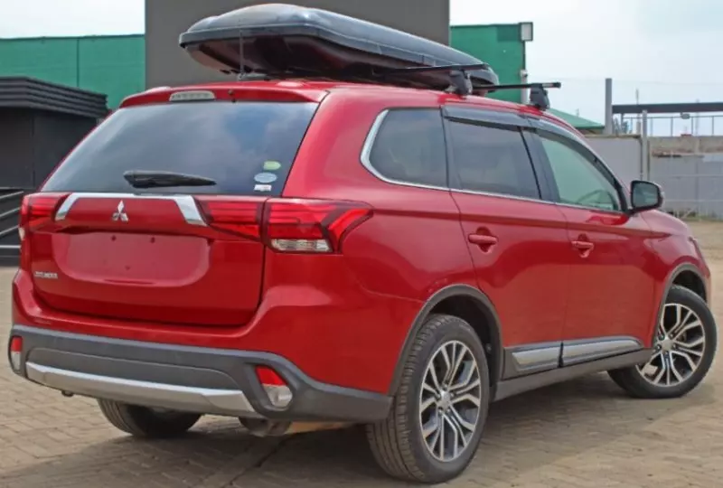 Mitsubishi OUTLANDER   - 2016