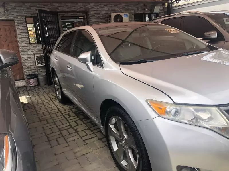 Toyota Venza   - 2013