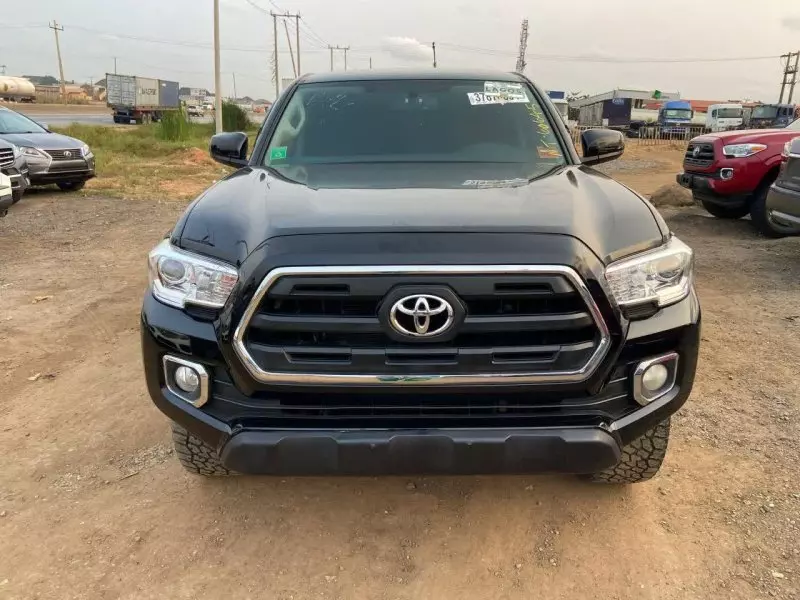 Toyota Tacoma   - 2016