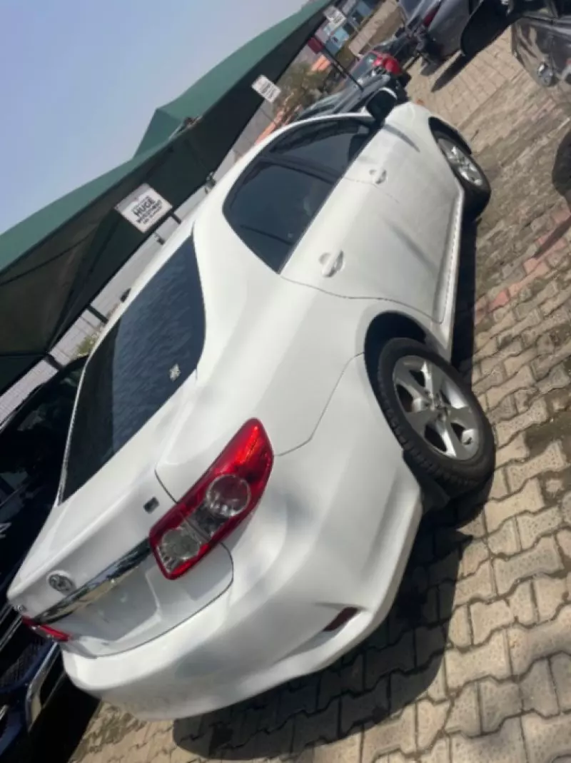 Toyota Corolla - 2013