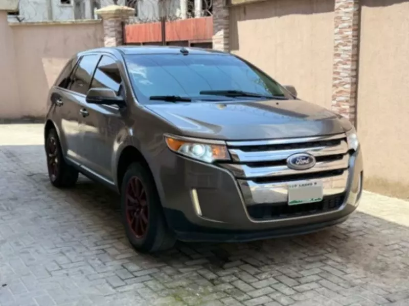 Ford Edge   - 2015