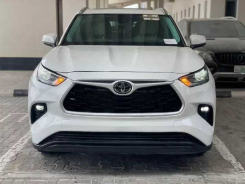 Toyota Grand Highlander   - 2020
