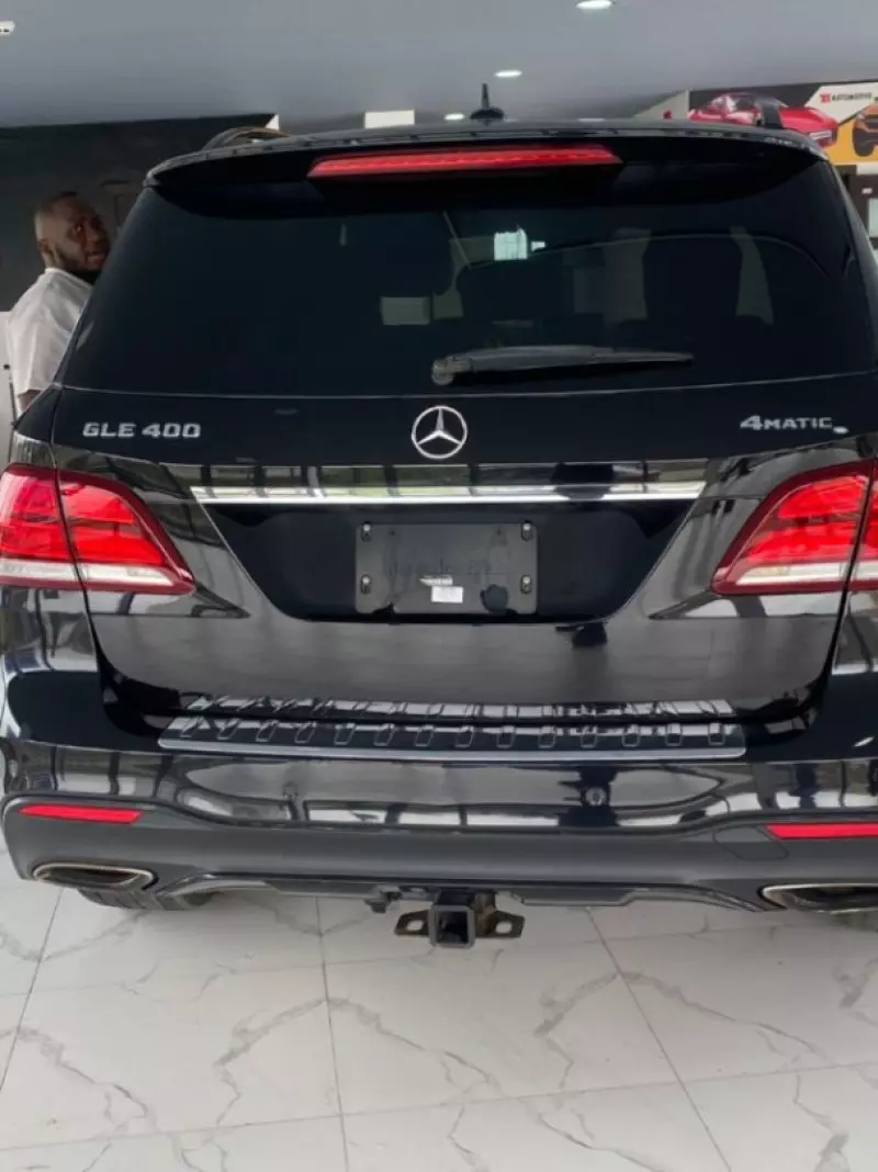 Mercedes-Benz GLE 400   - 2018