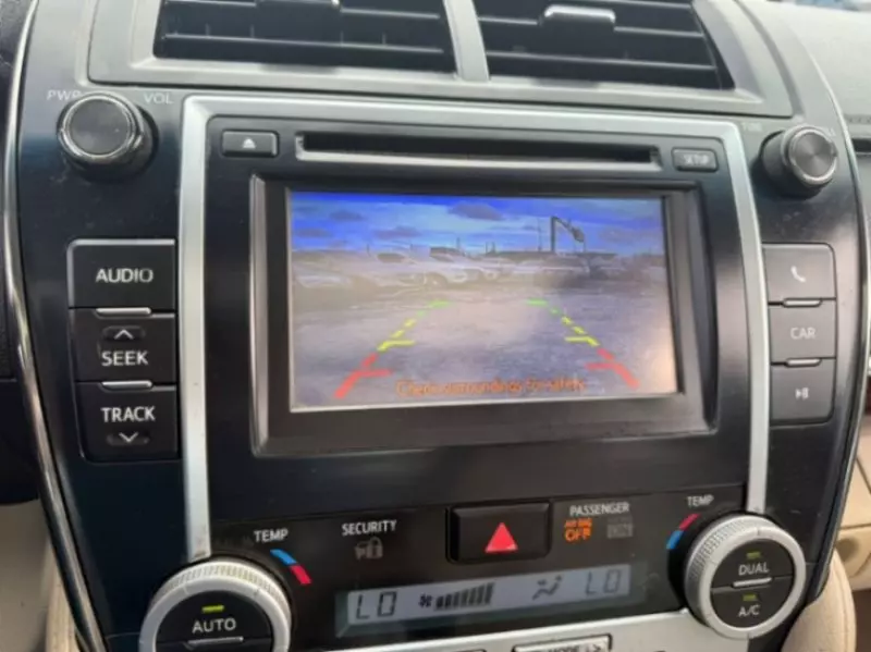 Toyota Camry   - 2014