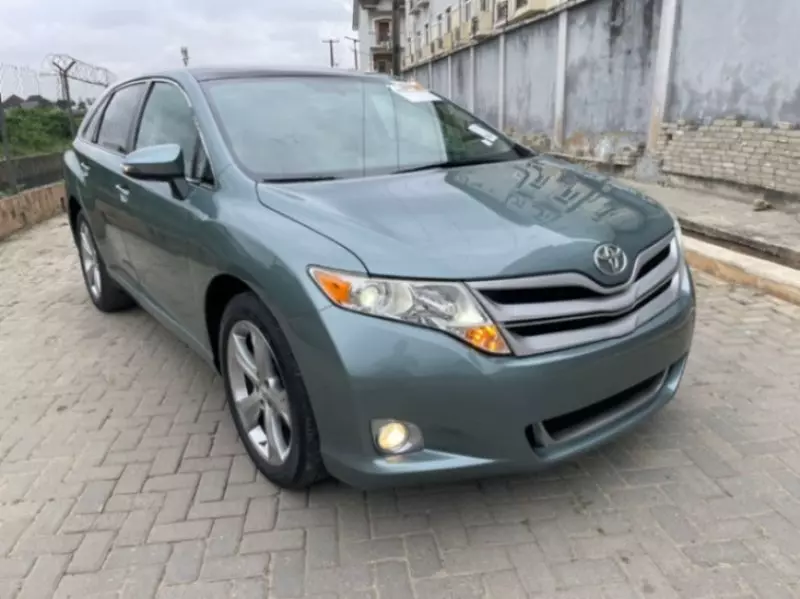 Toyota Venza   - 2010