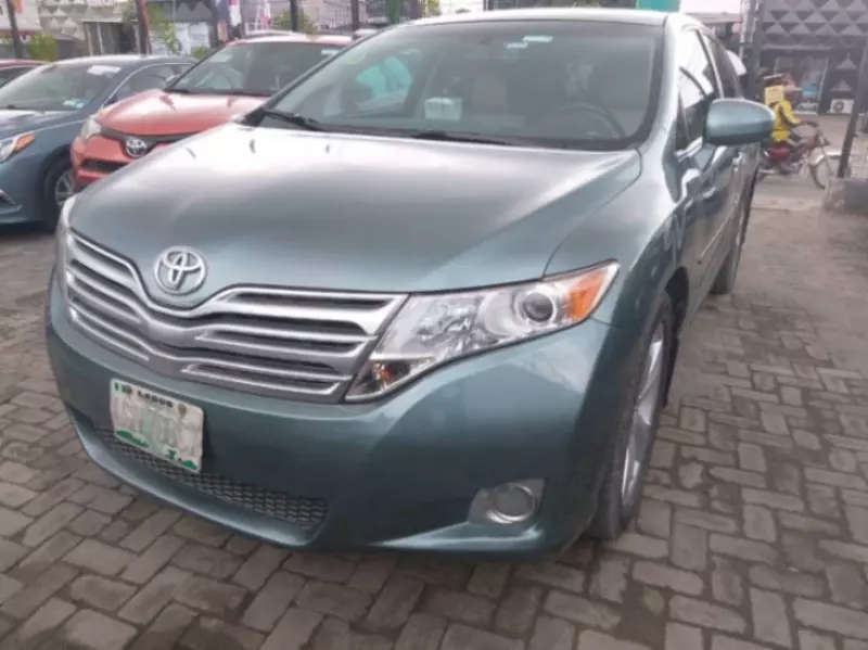 Toyota Venza   - 2010