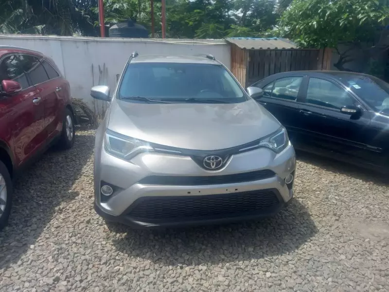 Toyota Rav4   - 2018