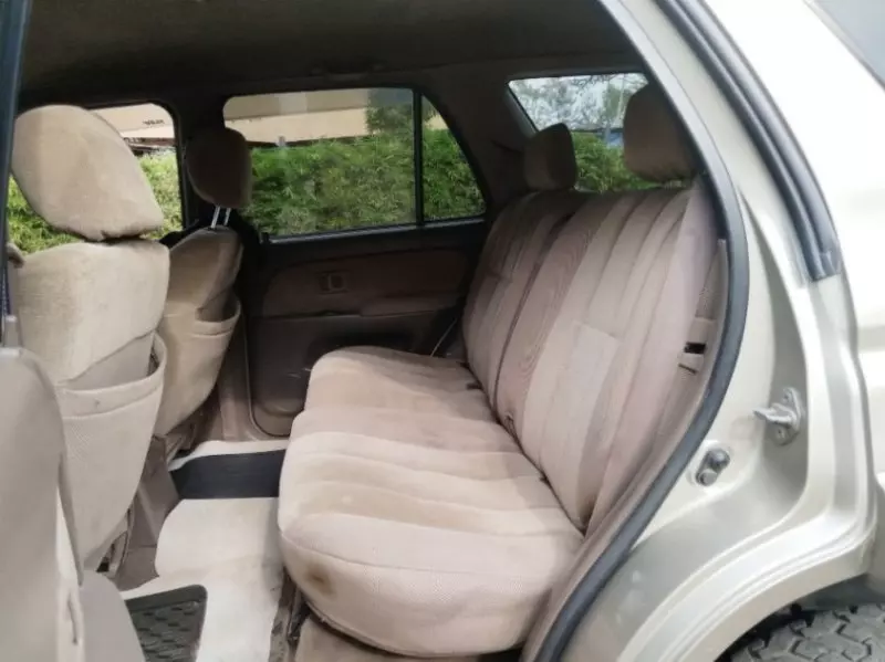 Toyota Hilux   - 2010