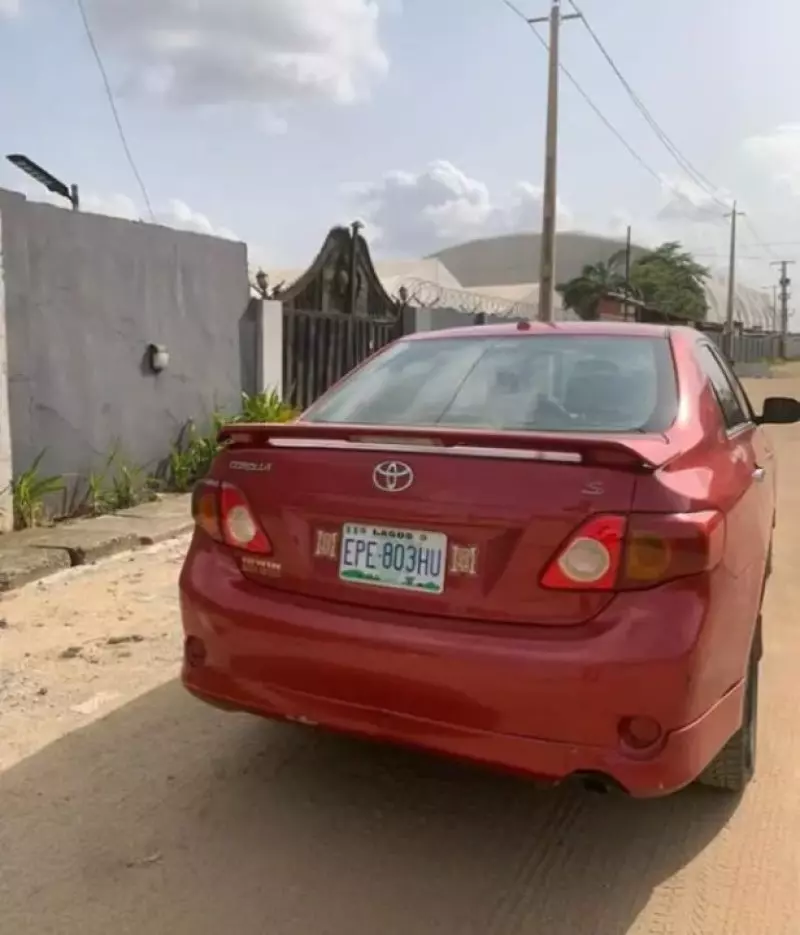Toyota Corolla   - 2010