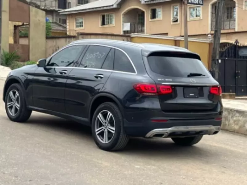 Mercedes-Benz GLC 300   - 2020