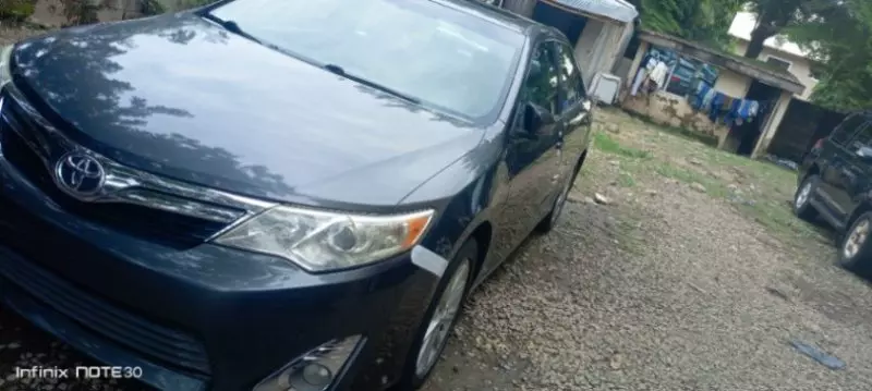 Toyota Camry   - 2012