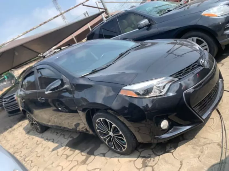 Toyota Corolla   - 2015