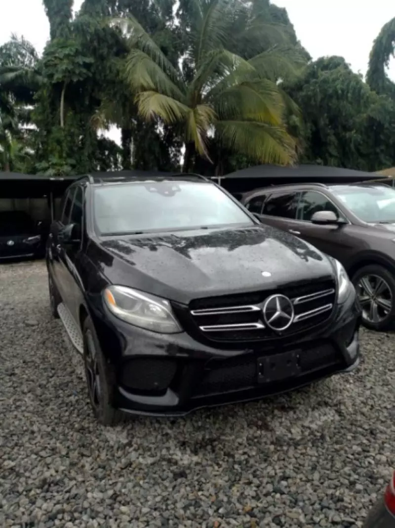 Mercedes-Benz GLE 400   - 2016