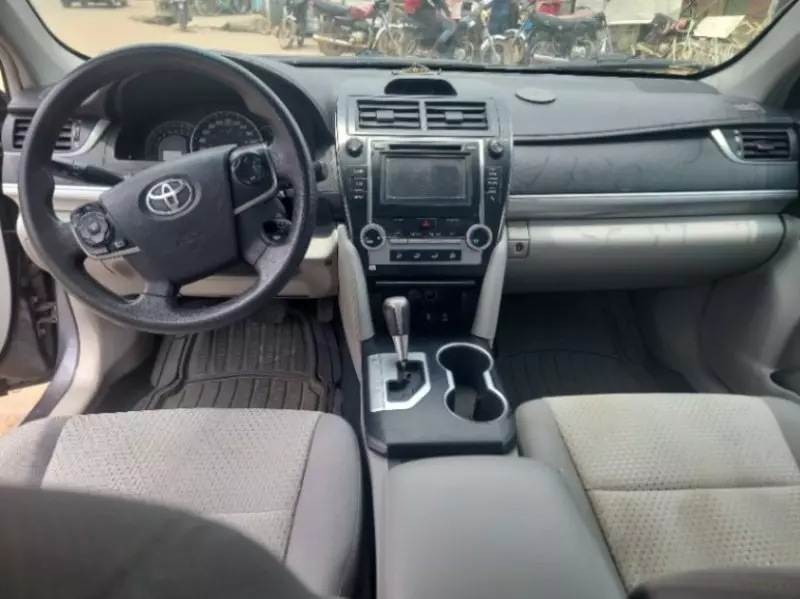 Toyota camry   - 2014