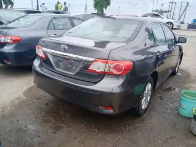 Toyota Corolla   - 2013
