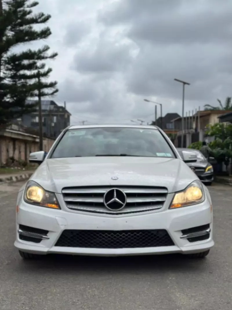 Mercedes-Benz C 300   - 2014
