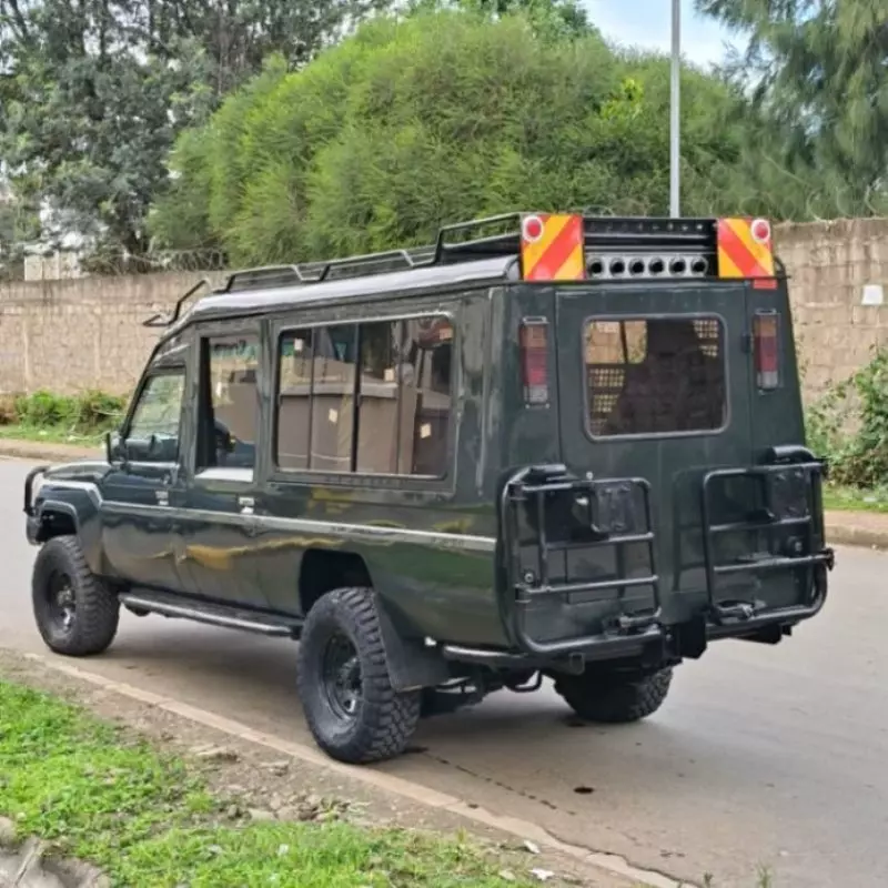 Toyota Land Cruiser   - 2014