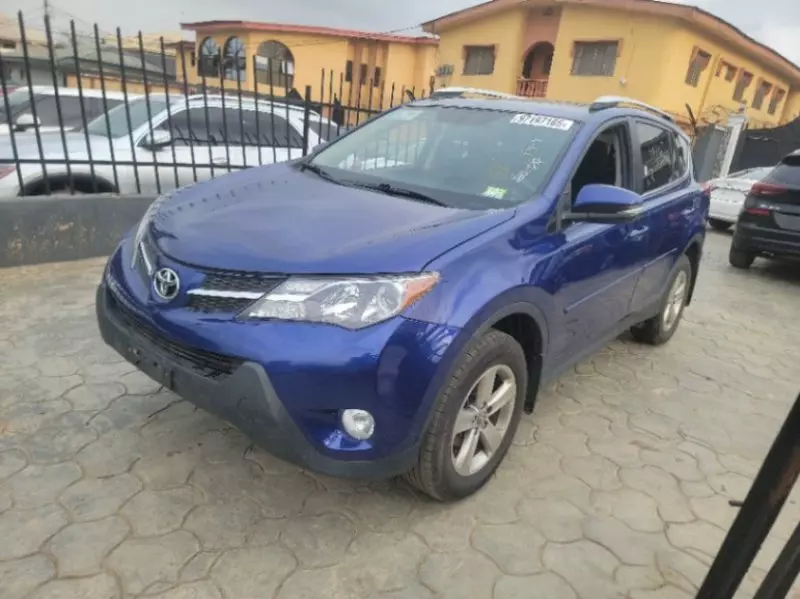 Toyota RAV4   - 2015