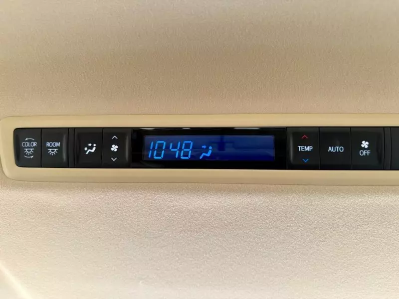 Toyota Vellfire    - 2018