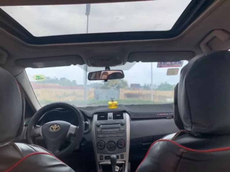 Toyota Corolla   - 2009