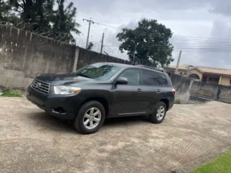 Toyota Highlander   - 2009