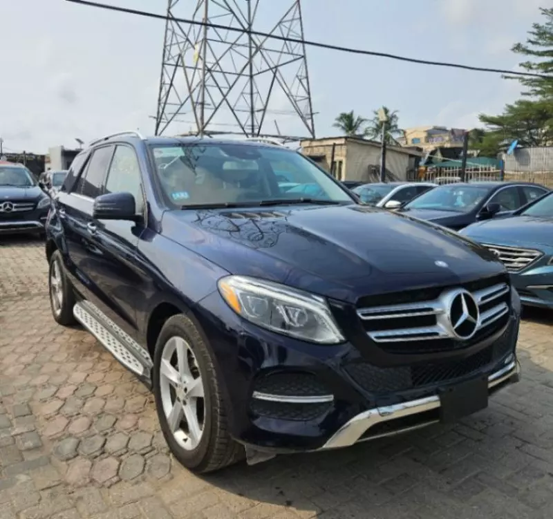 Mercedes-Benz GLE-Class   - 2016