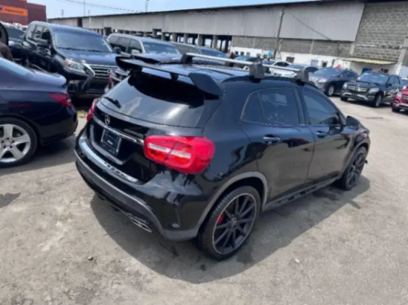 Mercedes-Benz GLA 45 AMG   - 2015