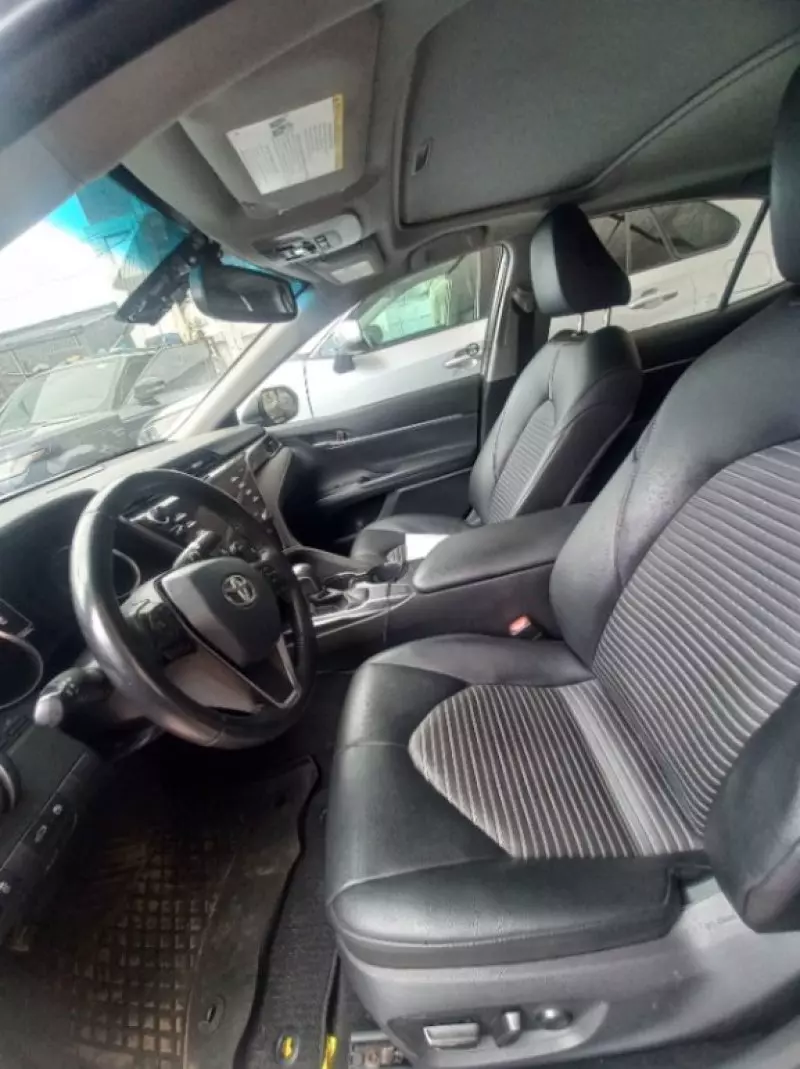 Toyota Camry   - 2018