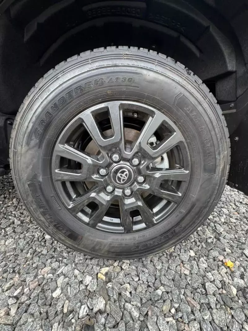 Toyota Landcruiser Prado   - 2025