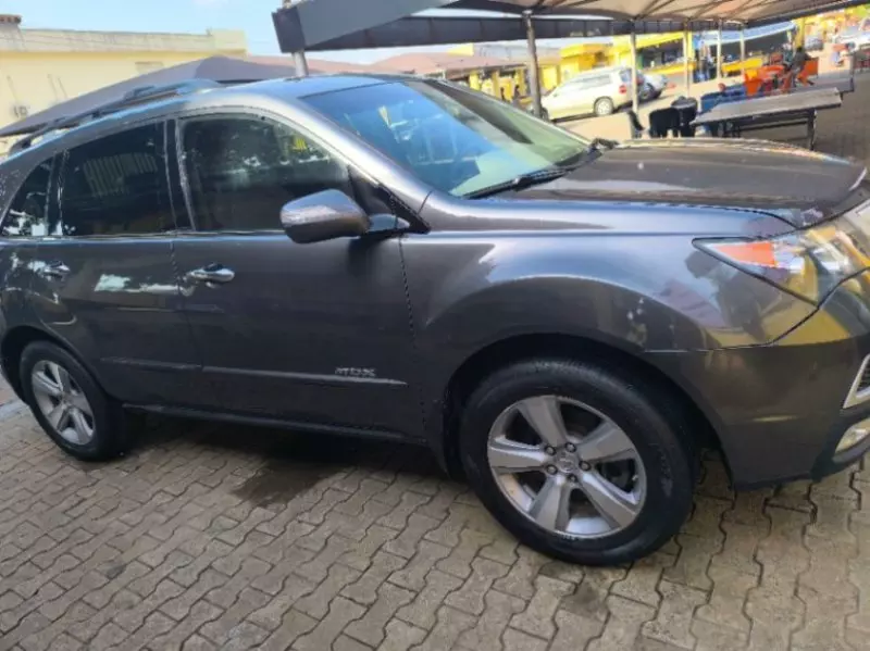 Acura MDX   - 2011