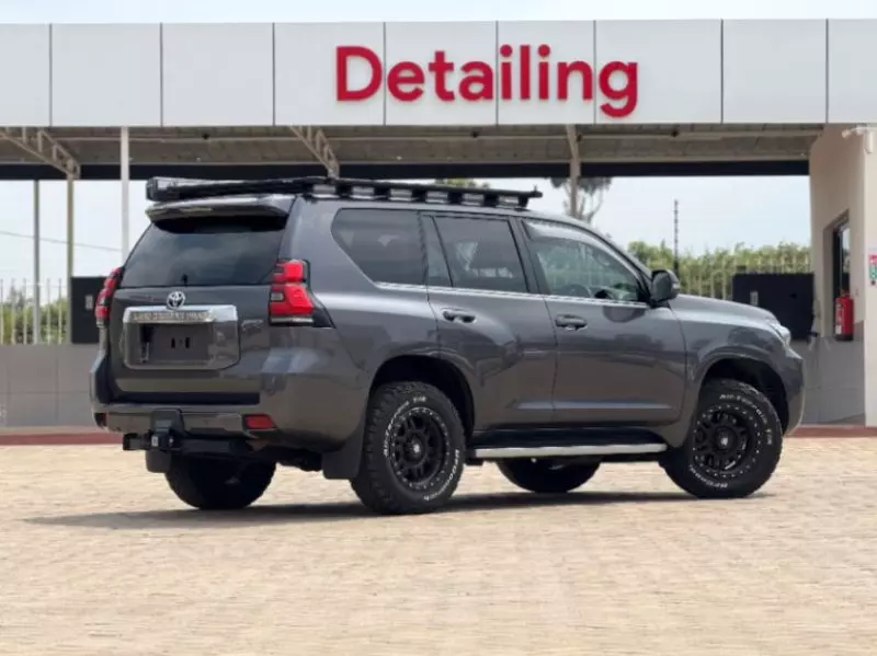 Toyota Landcruiser Prado   - 2018