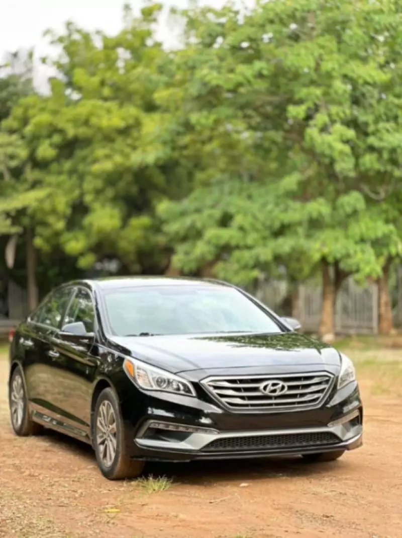 Hyundai Sonata   - 2015