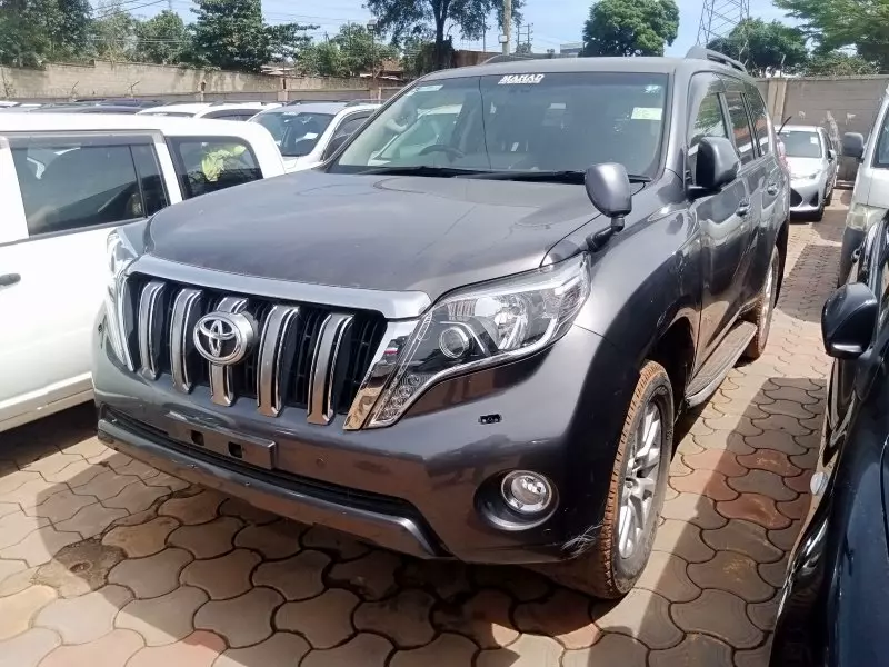 Toyota Landcruiser Prado   - 2015