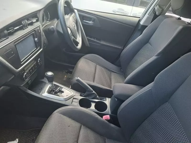 Toyota Auris   - 2014