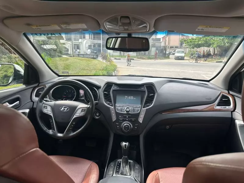 Hyundai Santa FE   - 2013