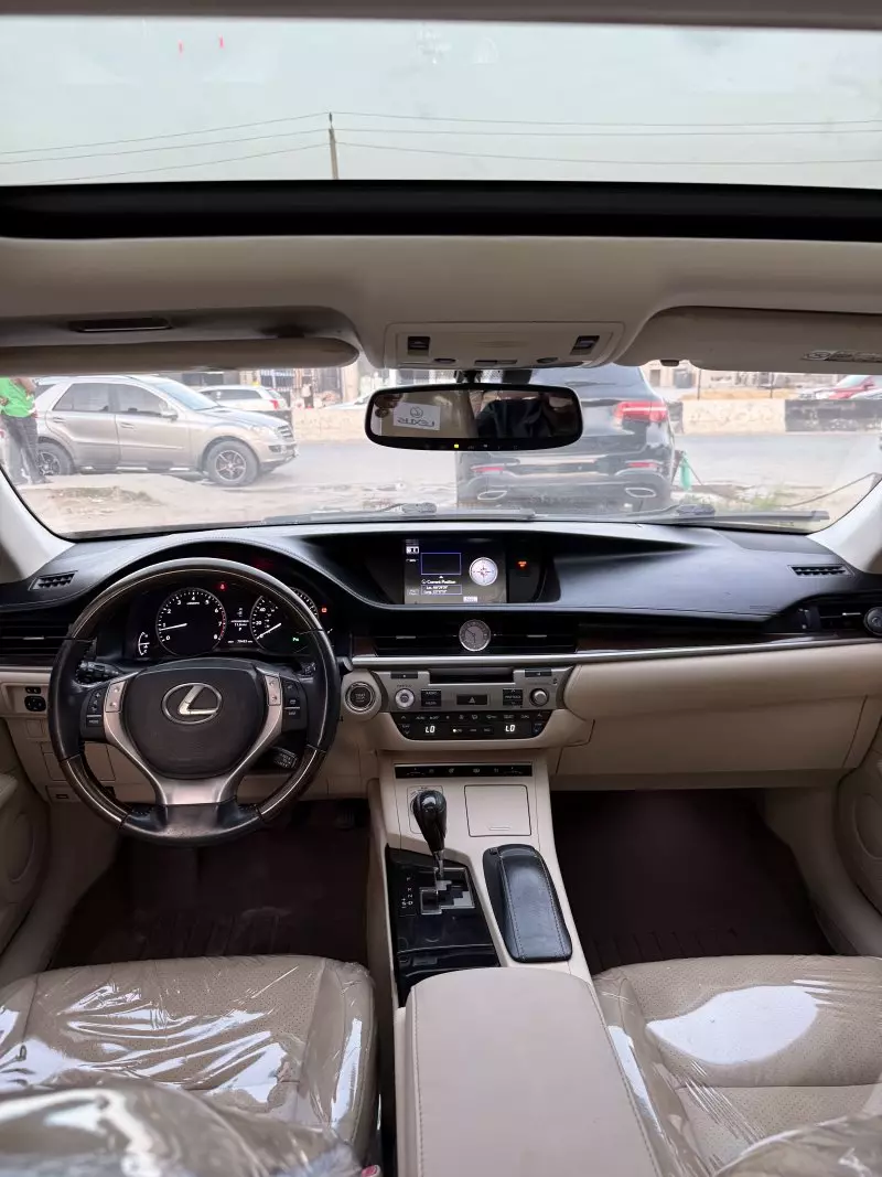 Lexus ES   - 2013