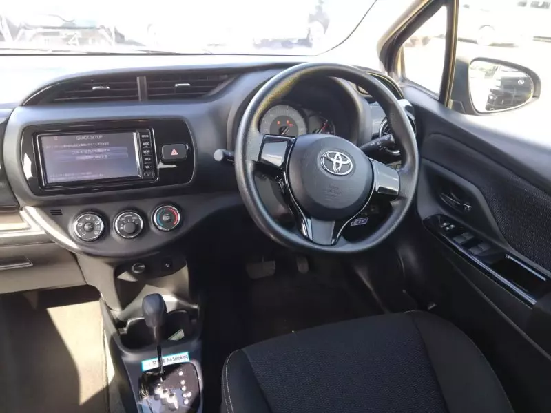 Toyota Vitz   - 2018
