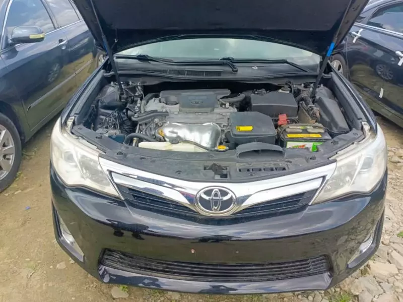 Toyota camry   - 2012
