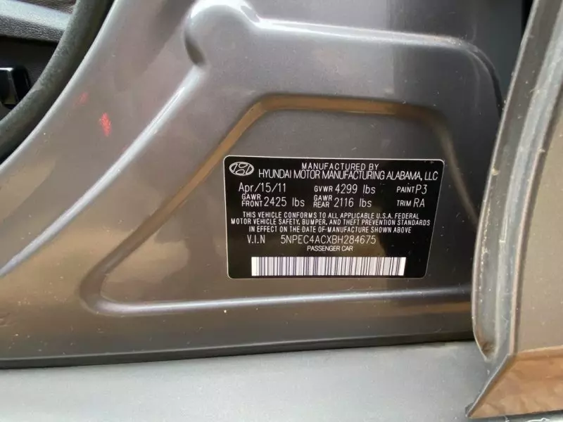 Hyundai Sonata   - 2011