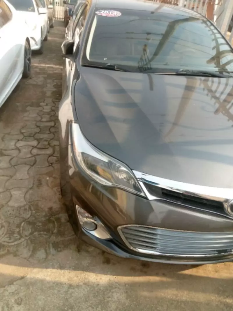 Toyota Avalon   - 2014