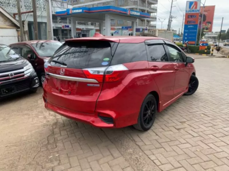 Honda Fit shuttle hybrid   - 2018
