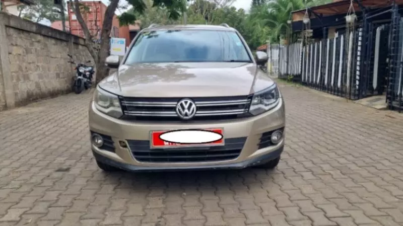 Volkswagen Tiguan   - 2014