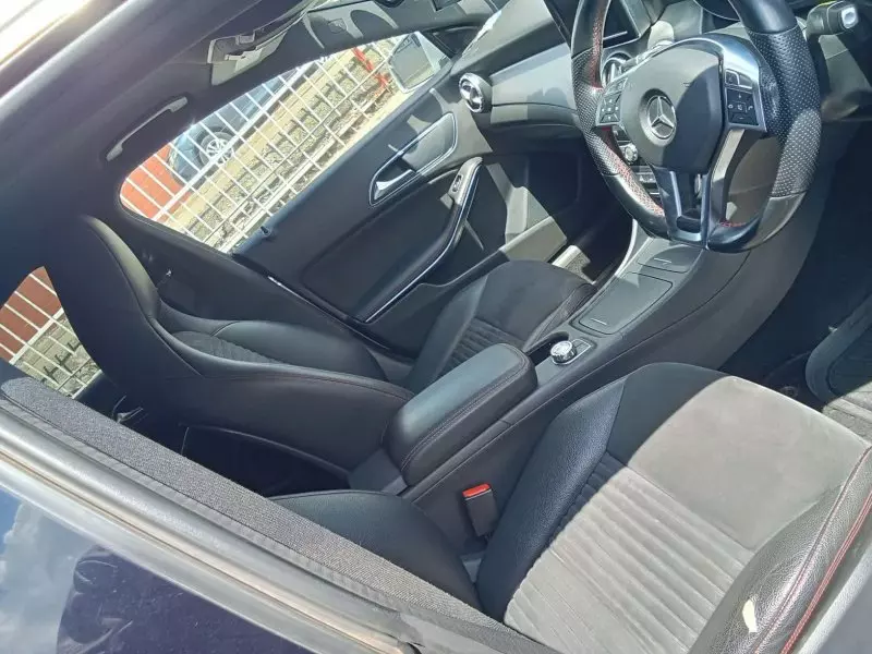 Mercedes-Benz CLA 180   - 2014