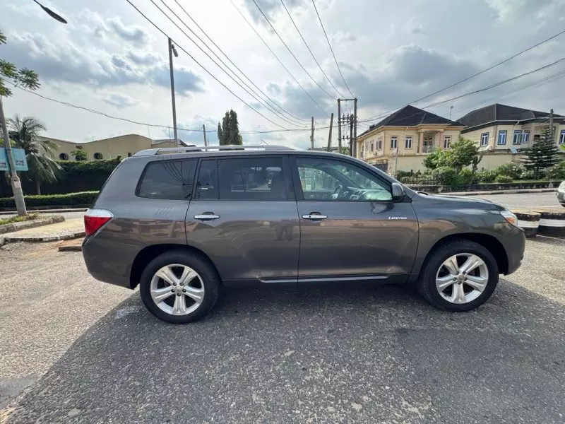 Toyota Highlander   - 2008