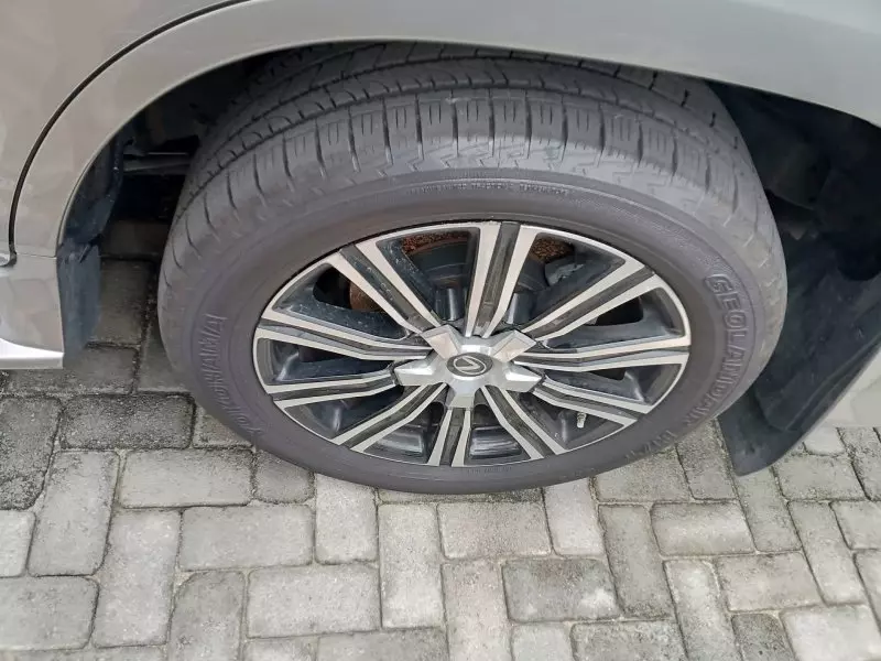 Lexus LX 570   - 2018