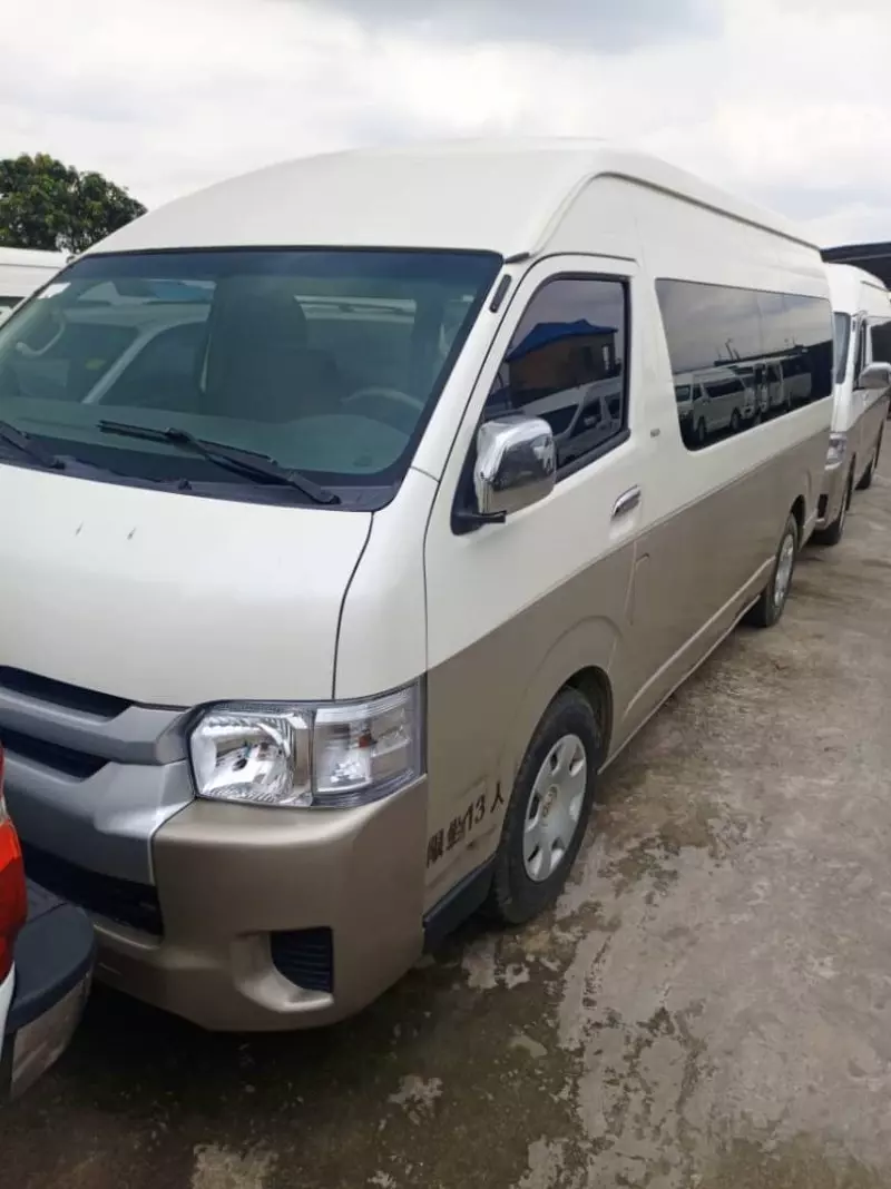 Toyota Hiace   - 2018