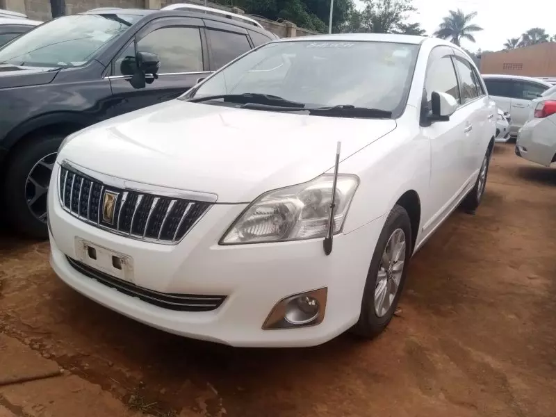 Toyota Premio