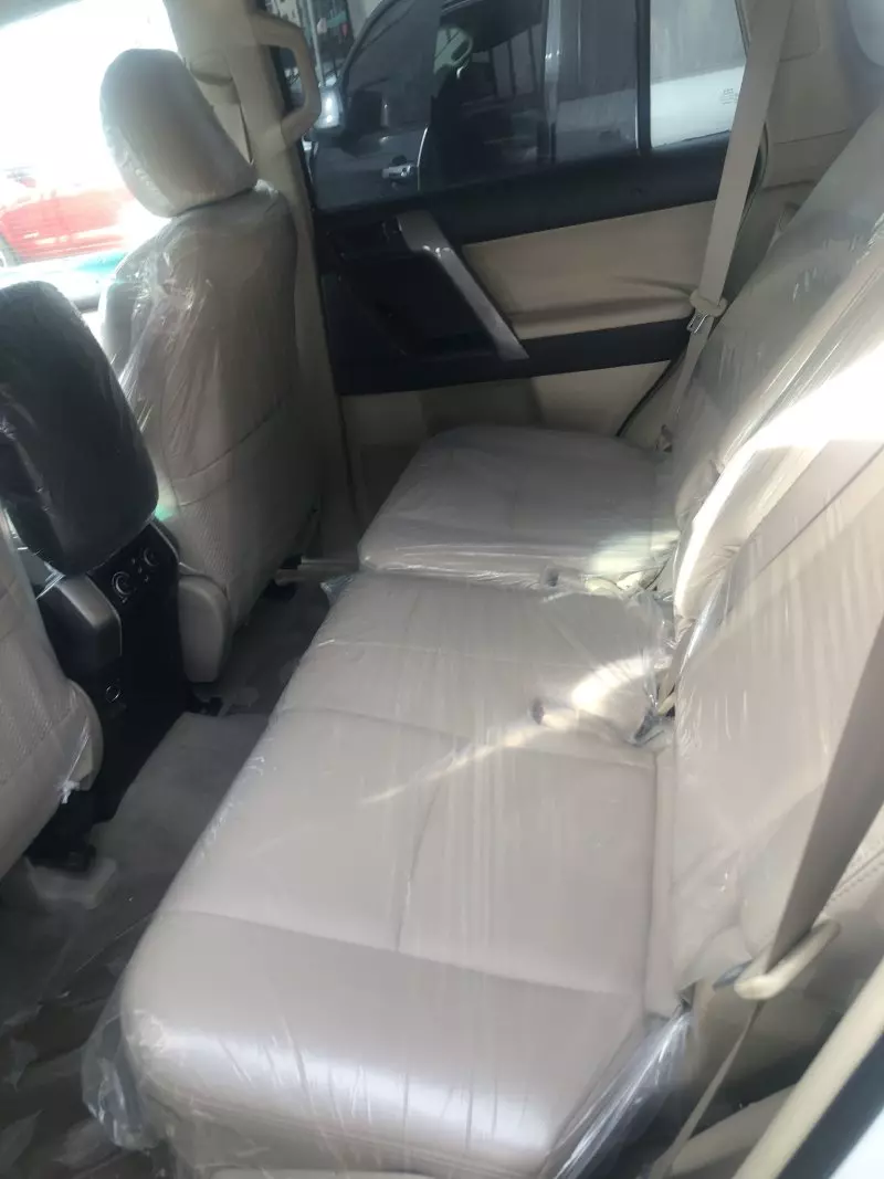 Toyota Land Cruiser Prado   - 2012