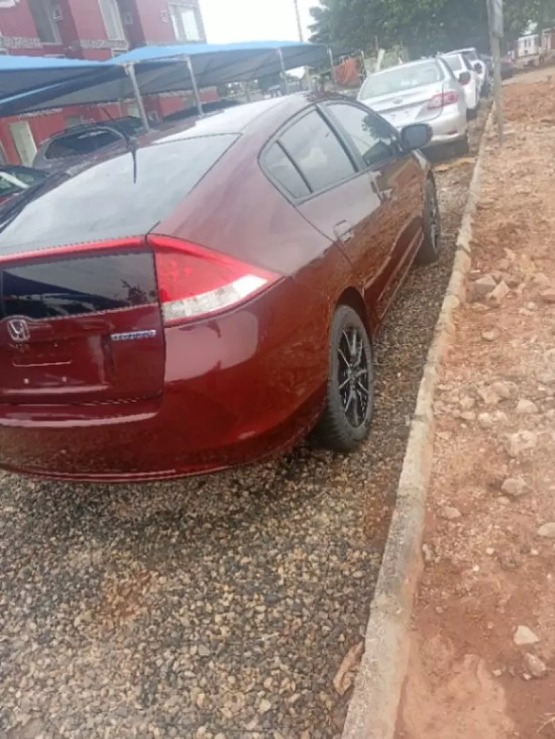 Honda Insight Hybrid    - 2011